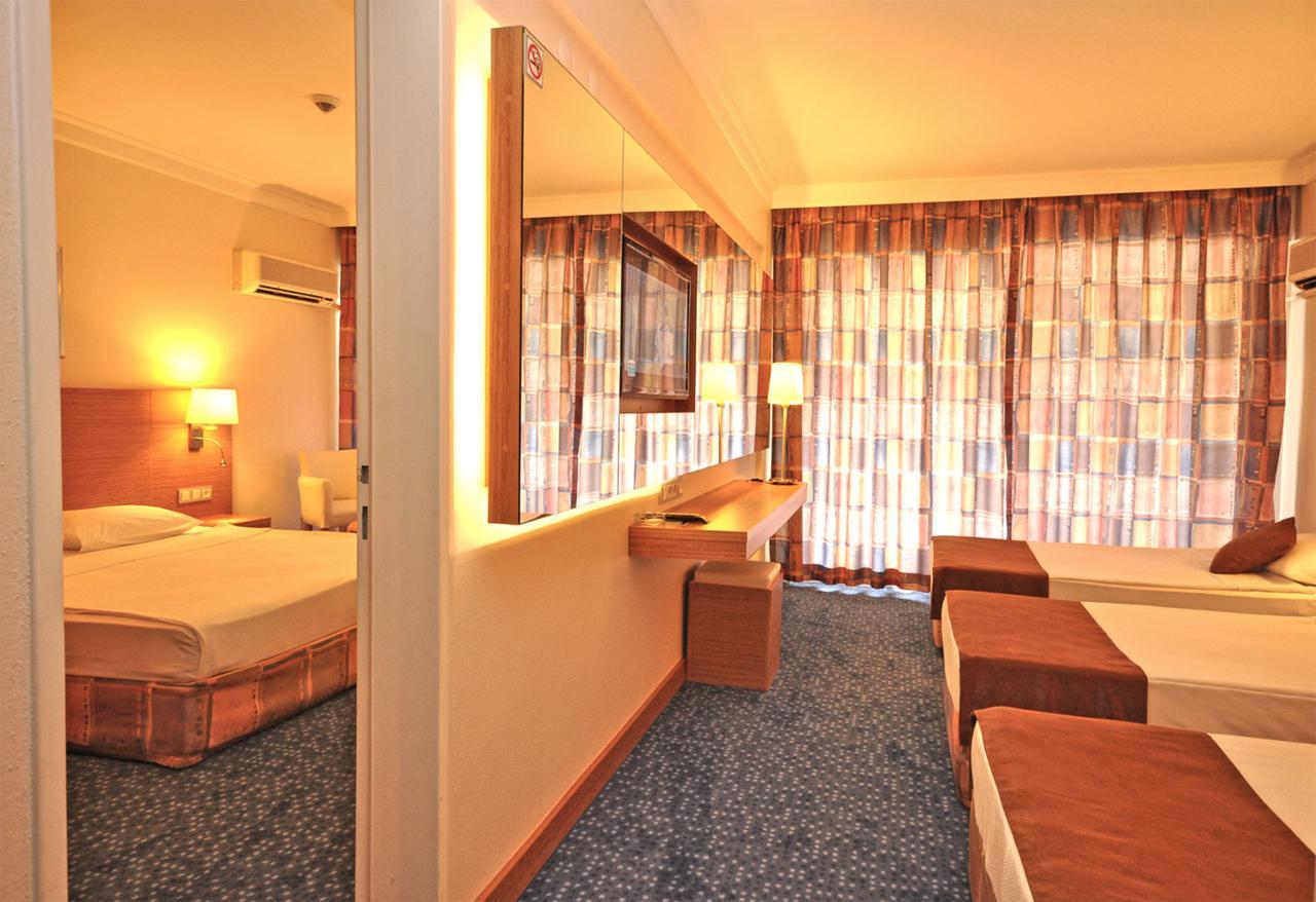 2 Doppelzimmer mit Verbindungstür